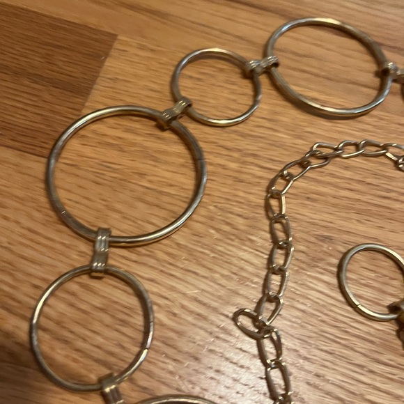 Gold Loop Chain Belt - Picture 2 of 6